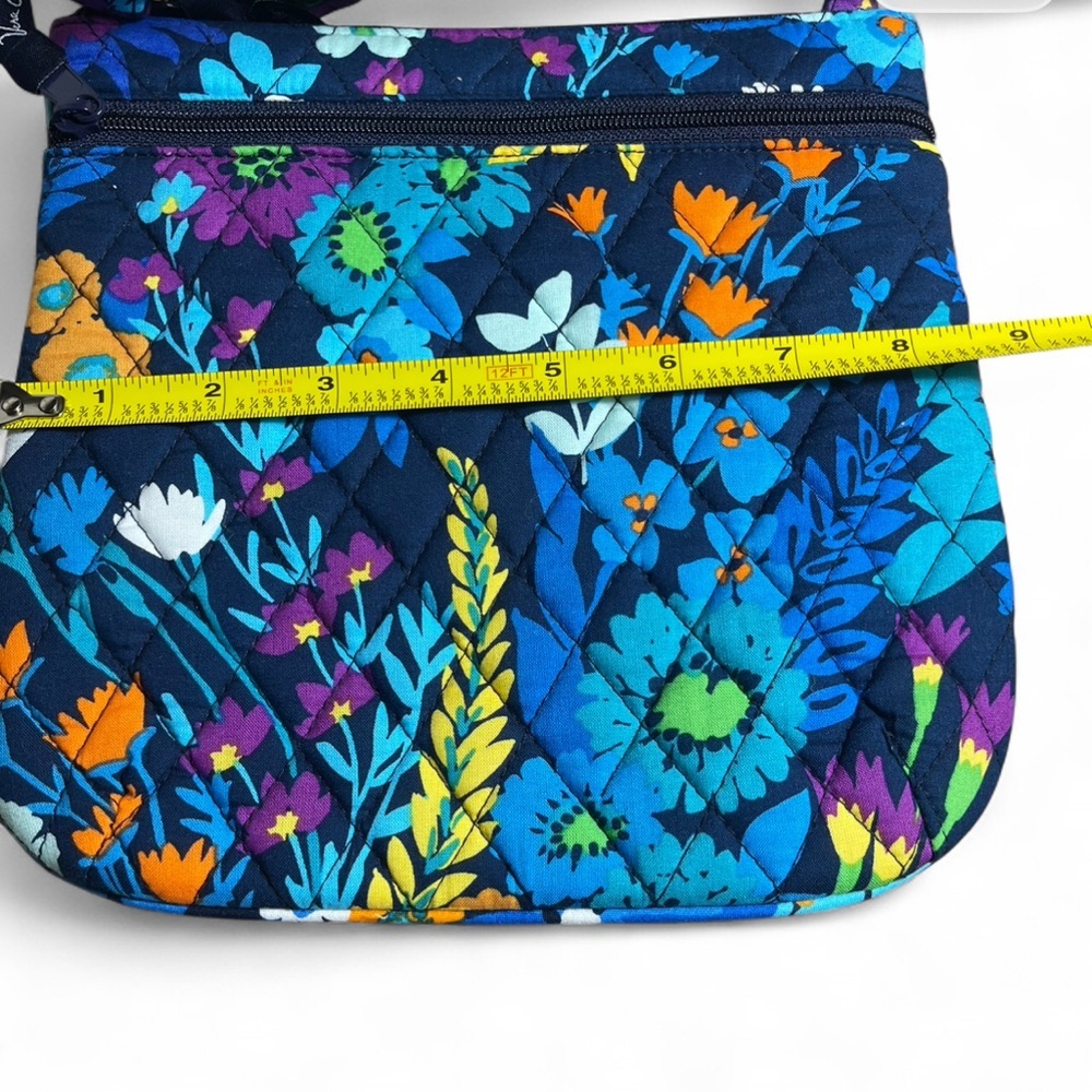 2 Vera Bradley Vibrant Floral Crossbody Bags - blue and Multicolor Used - Picture 4 of 6